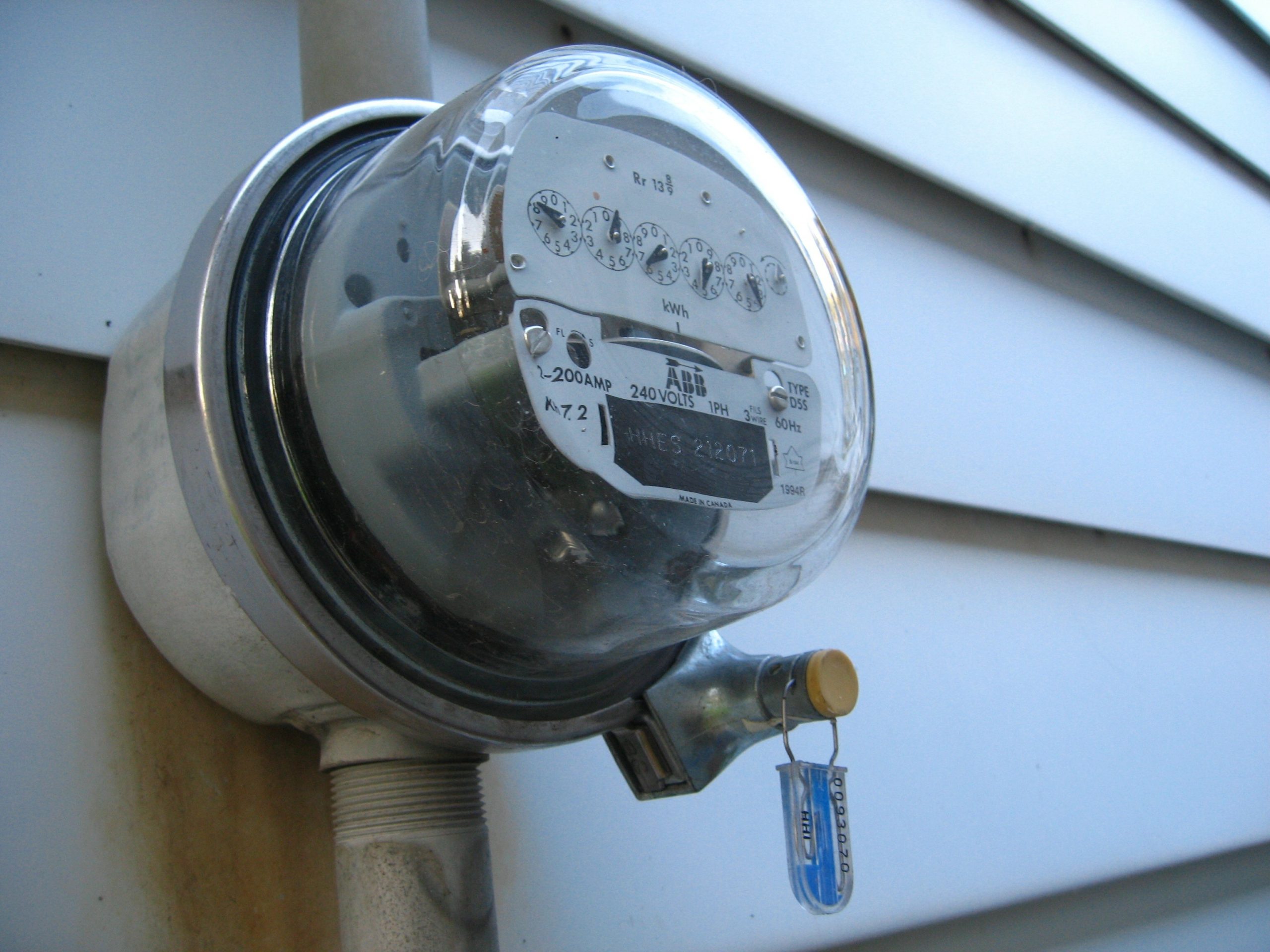 Utility assistance applications open for low-income Illinois residents
