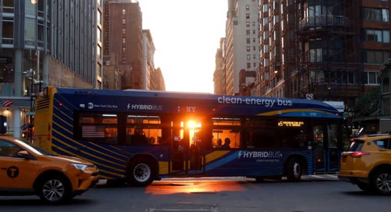 Could a new mayor fix NYC's terrible bus service?