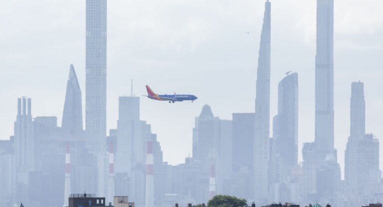 Early Addition: The fastest way to get from Midtown to LaGuardia