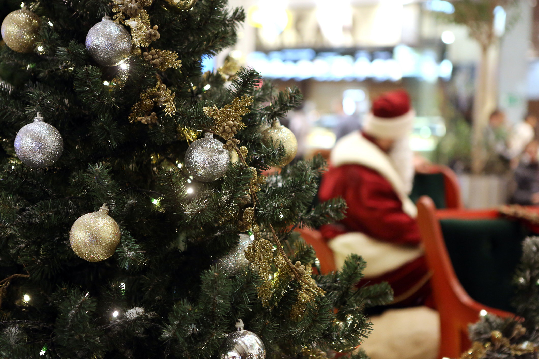 Extra Extra: Immersive theater Santa is coming to upstage you, mall Santa