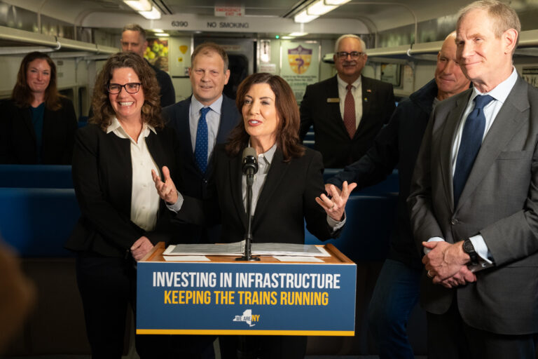 Gov. Hochul tries to get NJ, suburban drivers on board with congestion pricing