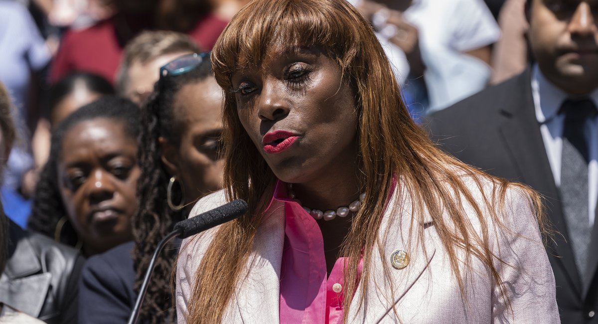 Ingrid Lewis-Martin, top adviser to Eric Adams, resigns ahead of mayor’s corruption trial