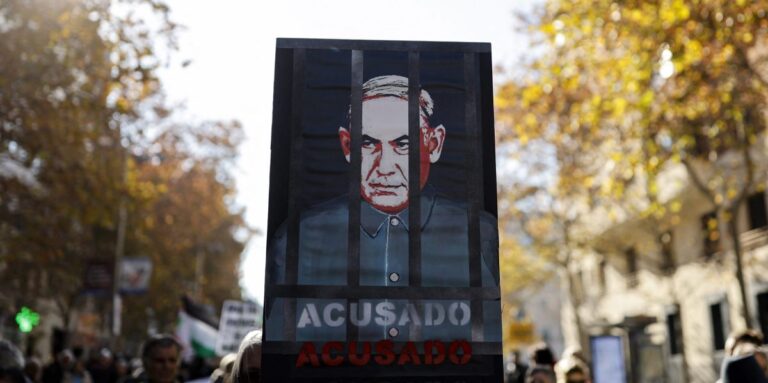 U.S. Defied Spanish Embargo on Arms Bound of Israel by Making Enforcement More Difficult